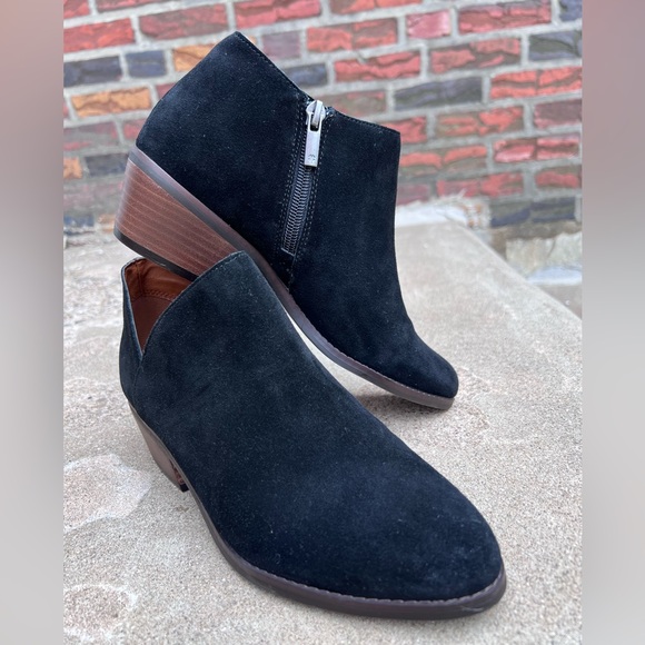 Lucky Brand Womens Fenley Ankle Boots Booties Black Suede Low Heel Zip 8.5M/39 - Picture 3 of 8